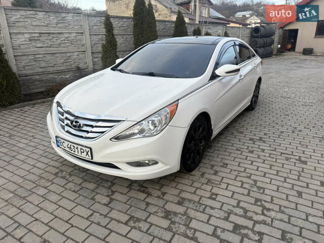 Білий Хендай Соната, об'ємом двигуна 2 л та пробігом 270 тис. км за 6500 $, фото 1 на Automoto.ua