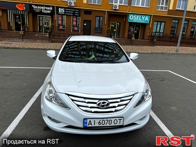 Белый Хендай Соната, объемом двигателя 2 л и пробегом 188 тыс. км за 7300 $, фото 1 на Automoto.ua