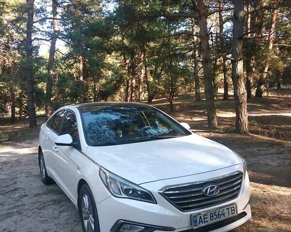 Хендай Соната 2014 в Запорожье на Automoto.ua Белый Хендай Соната, объемом двигателя 2 л и пробегом 138 тыс. км за 16007 $, фото 1 на Automoto.ua