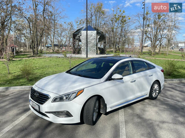 Білий Хендай Соната, об'ємом двигуна 2.36 л та пробігом 132 тис. км за 12000 $, фото 1 на Automoto.ua