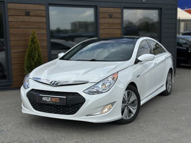 Белый Хендай Соната, объемом двигателя 2.4 л и пробегом 160 тыс. км за 9650 $, фото 1 на Automoto.ua