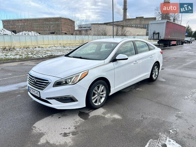 Белый Хендай Соната, объемом двигателя 2.4 л и пробегом 119 тыс. км за 10500 $, фото 1 на Automoto.ua
