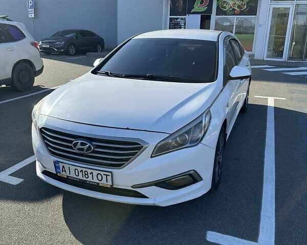 Белый Хендай Соната, объемом двигателя 2 л и пробегом 406 тыс. км за 8000 $, фото 1 на Automoto.ua