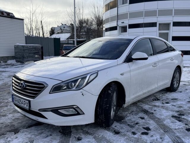 Белый Хендай Соната, объемом двигателя 0 л и пробегом 250 тыс. км за 7800 $, фото 1 на Automoto.ua
