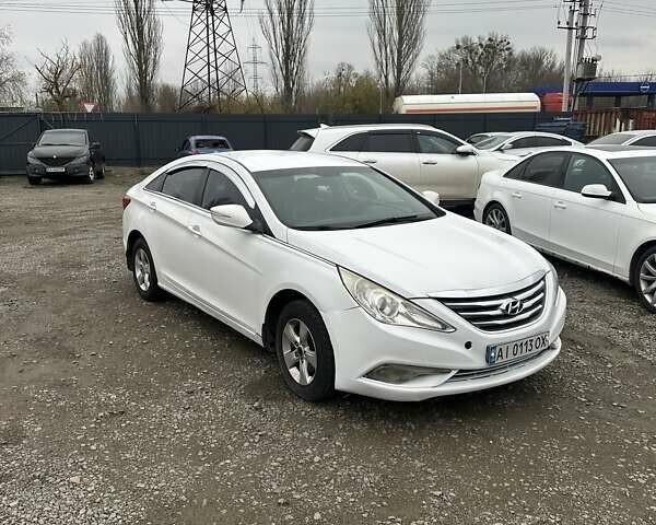Білий Хендай Соната, об'ємом двигуна 2 л та пробігом 550 тис. км за 5900 $, фото 1 на Automoto.ua