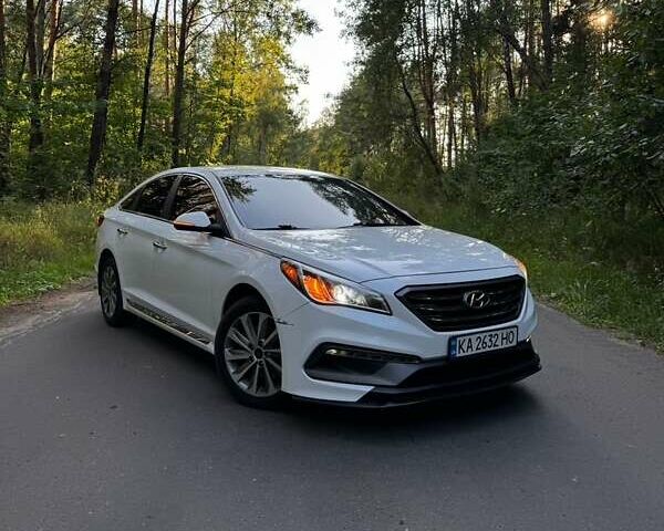 Білий Хендай Соната, об'ємом двигуна 2.36 л та пробігом 239 тис. км за 10600 $, фото 1 на Automoto.ua