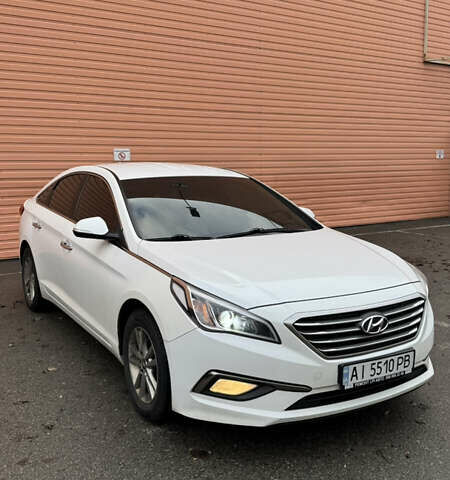 Білий Хендай Соната, об'ємом двигуна 2 л та пробігом 443 тис. км за 9700 $, фото 1 на Automoto.ua