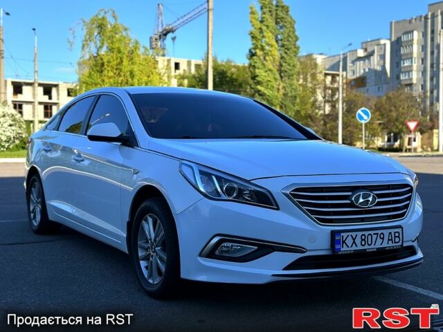 Белый Хендай Соната, объемом двигателя 2 л и пробегом 264 тыс. км за 8900 $, фото 1 на Automoto.ua