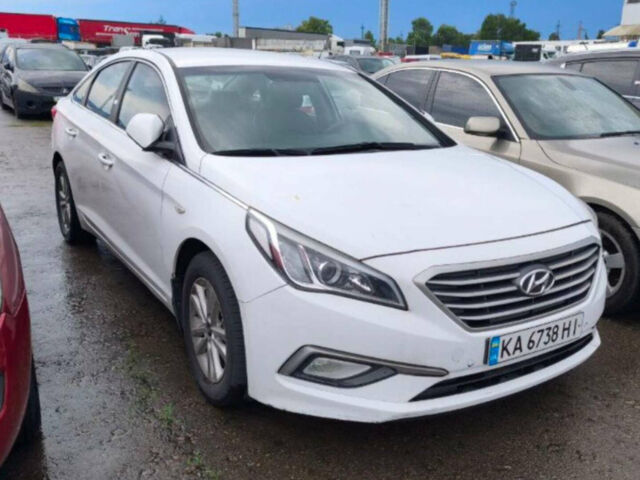 Білий Хендай Соната, об'ємом двигуна 2 л та пробігом 275 тис. км за 11300 $, фото 1 на Automoto.ua