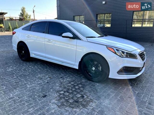 Белый Хендай Соната, объемом двигателя 2.4 л и пробегом 160 тыс. км за 11000 $, фото 1 на Automoto.ua