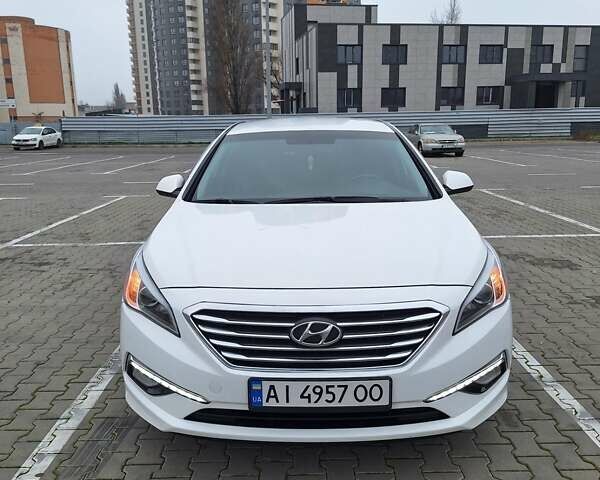 Білий Хендай Соната, об'ємом двигуна 2 л та пробігом 312 тис. км за 10500 $, фото 1 на Automoto.ua