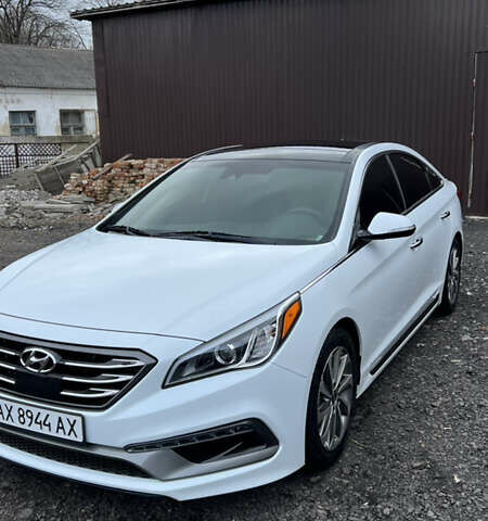 Белый Хендай Соната, объемом двигателя 2 л и пробегом 127 тыс. км за 13000 $, фото 1 на Automoto.ua