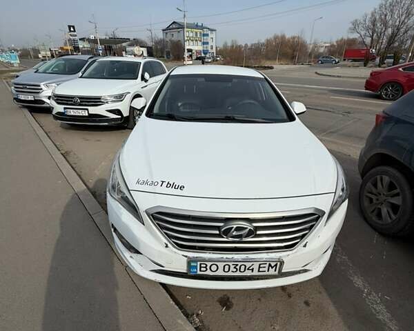 Белый Хендай Соната, объемом двигателя 2 л и пробегом 341 тыс. км за 8200 $, фото 1 на Automoto.ua