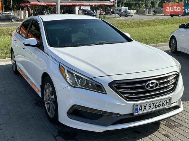 Белый Хендай Соната, объемом двигателя 2.36 л и пробегом 156 тыс. км за 11300 $, фото 1 на Automoto.ua