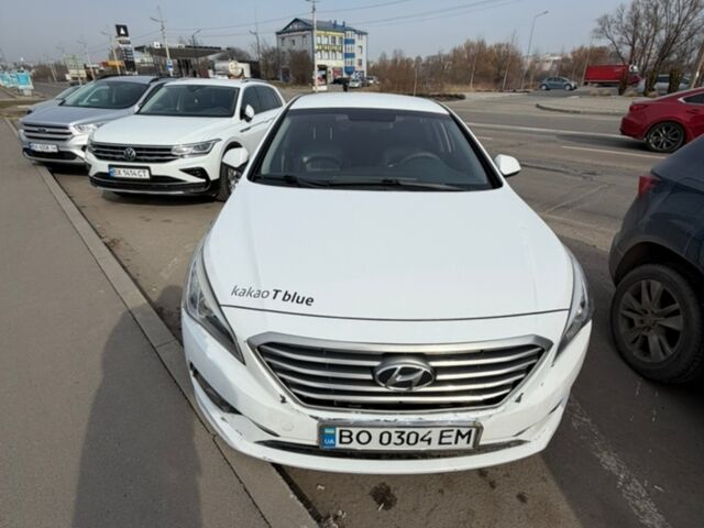 Білий Хендай Соната, об'ємом двигуна 2 л та пробігом 341 тис. км за 7200 $, фото 1 на Automoto.ua