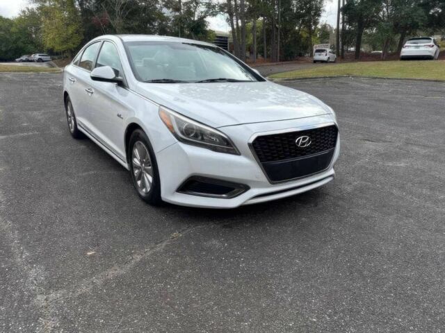 Білий Хендай Соната, об'ємом двигуна 2 л та пробігом 77 тис. км за 6800 $, фото 1 на Automoto.ua