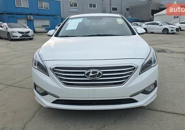 Білий Хендай Соната, об'ємом двигуна 2 л та пробігом 415 тис. км за 9490 $, фото 1 на Automoto.ua