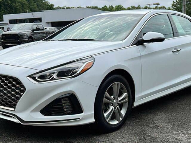 Белый Хендай Соната, объемом двигателя 2.4 л и пробегом 35 тыс. км за 4200 $, фото 1 на Automoto.ua