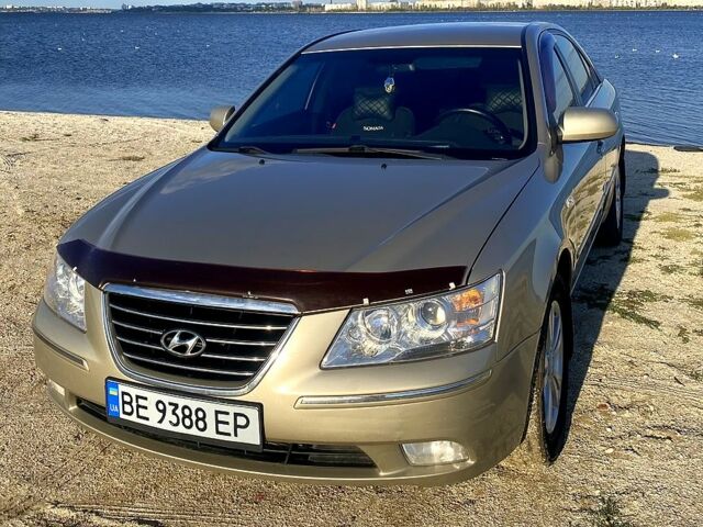 Бежевый Хендай Соната, объемом двигателя 2 л и пробегом 243 тыс. км за 7800 $, фото 1 на Automoto.ua