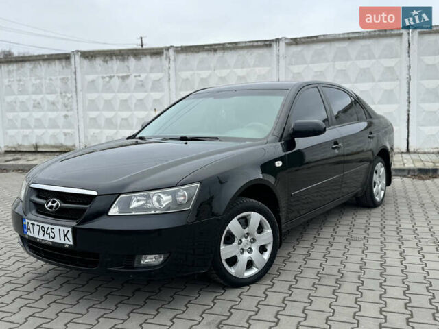 Черный Хендай Соната, объемом двигателя 2 л и пробегом 239 тыс. км за 5200 $, фото 1 на Automoto.ua