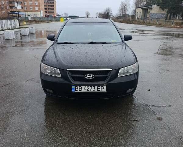 Черный Хендай Соната, объемом двигателя 2.4 л и пробегом 350 тыс. км за 7000 $, фото 1 на Automoto.ua