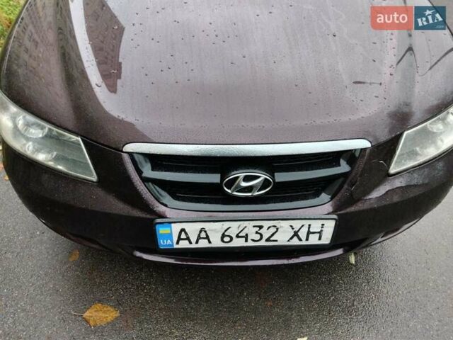 Чорний Хендай Соната, об'ємом двигуна 2 л та пробігом 353 тис. км за 3150 $, фото 1 на Automoto.ua