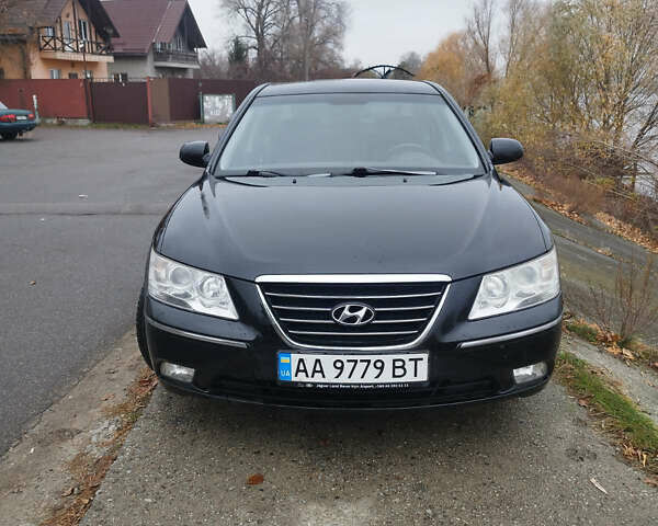 Черный Хендай Соната, объемом двигателя 2.4 л и пробегом 201 тыс. км за 5800 $, фото 1 на Automoto.ua