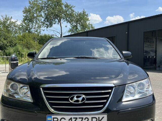 Чорний Хендай Соната, об'ємом двигуна 2 л та пробігом 173 тис. км за 6000 $, фото 1 на Automoto.ua