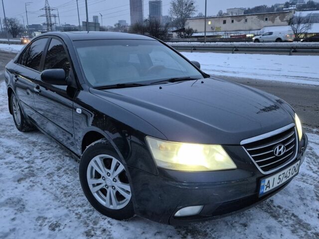 Черный Хендай Соната, объемом двигателя 2.4 л и пробегом 398 тыс. км за 4800 $, фото 1 на Automoto.ua