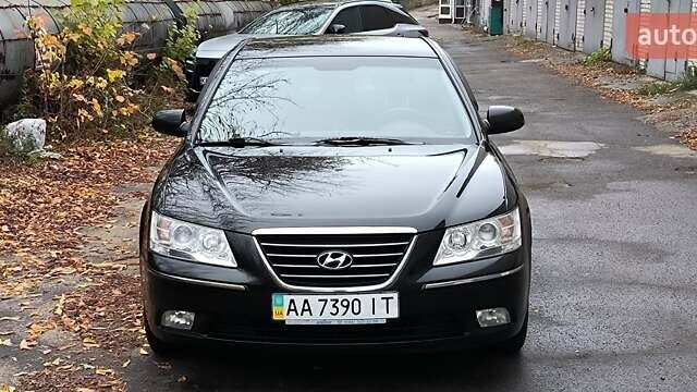 Черный Хендай Соната, объемом двигателя 2 л и пробегом 224 тыс. км за 6500 $, фото 1 на Automoto.ua
