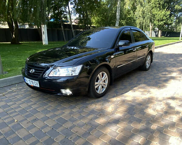 Черный Хендай Соната, объемом двигателя 2 л и пробегом 220 тыс. км за 6850 $, фото 1 на Automoto.ua