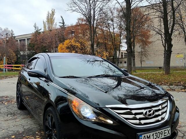 Чорний Хендай Соната, об'ємом двигуна 2 л та пробігом 216 тис. км за 7650 $, фото 1 на Automoto.ua