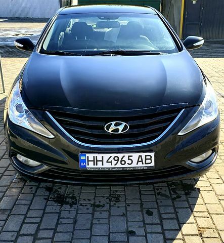 Черный Хендай Соната, объемом двигателя 2 л и пробегом 190 тыс. км за 7500 $, фото 1 на Automoto.ua