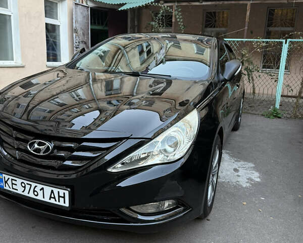 Чорний Хендай Соната, об'ємом двигуна 2 л та пробігом 203 тис. км за 8500 $, фото 1 на Automoto.ua