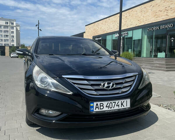 Черный Хендай Соната, объемом двигателя 2.36 л и пробегом 212 тыс. км за 9700 $, фото 1 на Automoto.ua