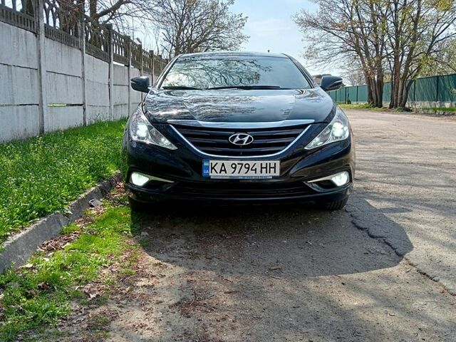 Чорний Хендай Соната, об'ємом двигуна 2 л та пробігом 246 тис. км за 8850 $, фото 1 на Automoto.ua