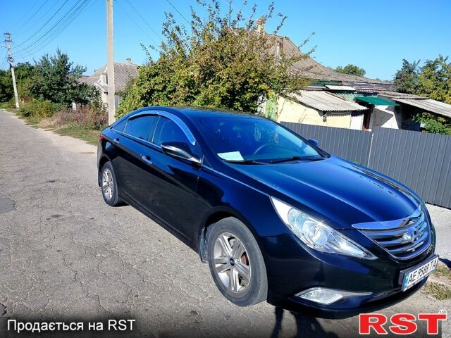 Чорний Хендай Соната, об'ємом двигуна 2 л та пробігом 430 тис. км за 8500 $, фото 1 на Automoto.ua