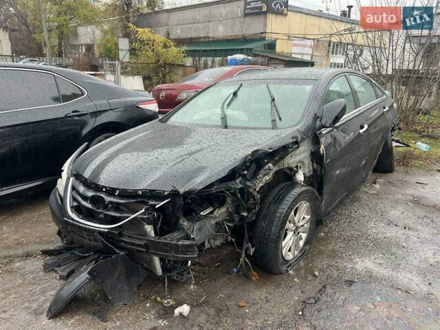 Черный Хендай Соната, объемом двигателя 2.36 л и пробегом 138 тыс. км за 1500 $, фото 1 на Automoto.ua