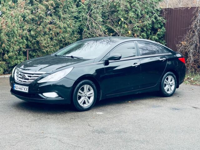 Черный Хендай Соната, объемом двигателя 2 л и пробегом 251 тыс. км за 7300 $, фото 1 на Automoto.ua