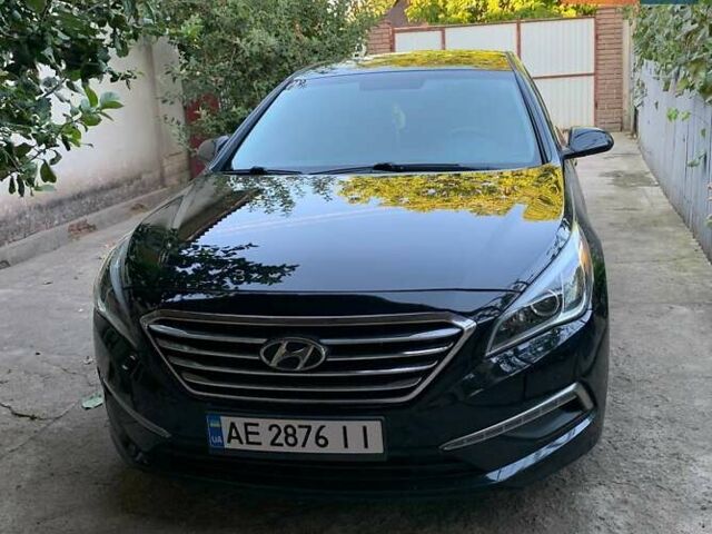 Черный Хендай Соната, объемом двигателя 2.36 л и пробегом 235 тыс. км за 10000 $, фото 1 на Automoto.ua