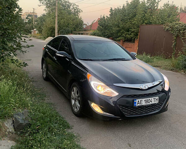 Черный Хендай Соната, объемом двигателя 2.36 л и пробегом 122 тыс. км за 10700 $, фото 1 на Automoto.ua