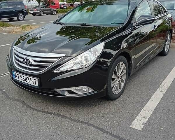 Черный Хендай Соната, объемом двигателя 2 л и пробегом 360 тыс. км за 9500 $, фото 1 на Automoto.ua