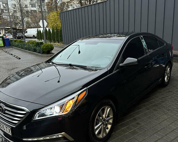 Черный Хендай Соната, объемом двигателя 2.36 л и пробегом 300 тыс. км за 9000 $, фото 1 на Automoto.ua