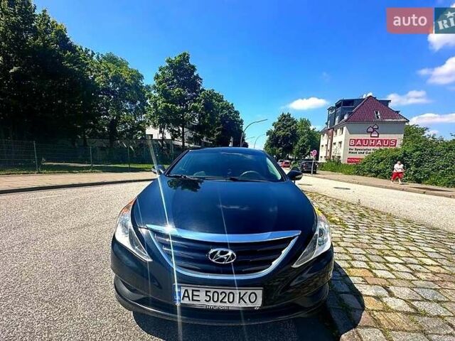 Чорний Хендай Соната, об'ємом двигуна 2.4 л та пробігом 167 тис. км за 7800 $, фото 1 на Automoto.ua