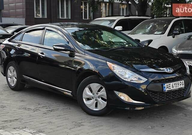 Черный Хендай Соната, объемом двигателя 2.4 л и пробегом 225 тыс. км за 10700 $, фото 1 на Automoto.ua