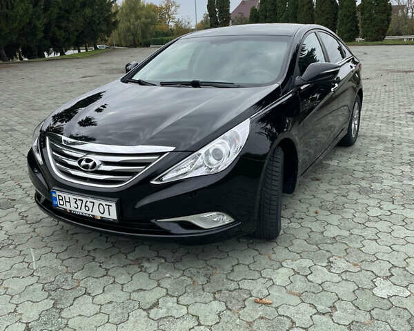 Черный Хендай Соната, объемом двигателя 2 л и пробегом 190 тыс. км за 7600 $, фото 1 на Automoto.ua