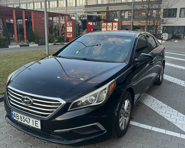 Черный Хендай Соната, объемом двигателя 2.36 л и пробегом 256 тыс. км за 10000 $, фото 1 на Automoto.ua