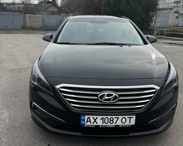 Черный Хендай Соната, объемом двигателя 2.36 л и пробегом 141 тыс. км за 10200 $, фото 1 на Automoto.ua