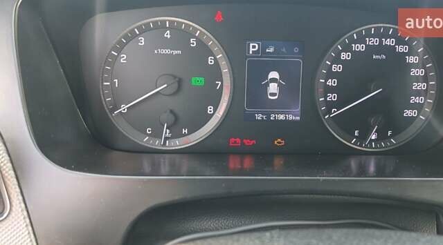 Хендай Соната 2016 в Тростянце на Automoto.ua Черный Хендай Соната, объемом двигателя 2 л и пробегом 220 тыс. км за 12000 $, фото 1 на Automoto.ua