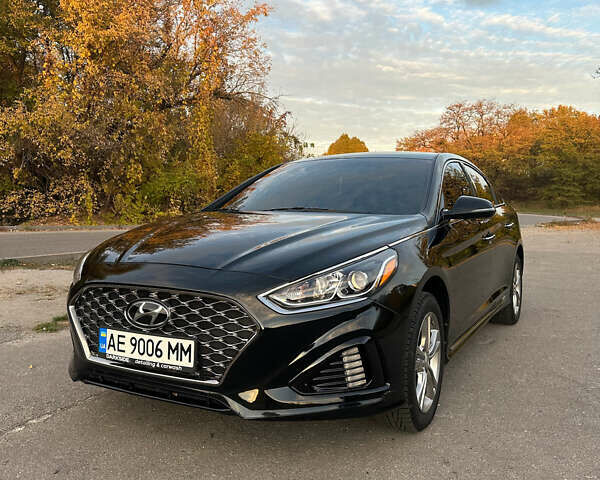 Чорний Хендай Соната, об'ємом двигуна 2.36 л та пробігом 153 тис. км за 14000 $, фото 1 на Automoto.ua